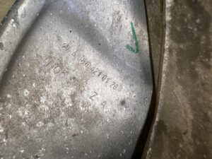 ZWROTNICA TARCZA ZACISK WAHACZ PRZÓD LEWY MERCEDES GLS X166 450 3.0 B V6