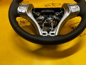 NOWA KIEROWNICA SKÓRA MULTIFUNKCJA NISSAN X-TRAIL T32 PRZEDLIFT