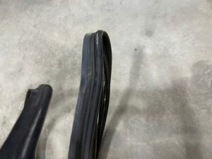 USZCZELKA KLAPY TYŁ BAGAŻNIKA MERCEDES C-KLASA W206 SEDAN