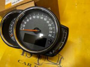 ZEGARY LICZNIK PRĘDKOŚCIOMIERZ MINI F54 F55 F56 F57 F60 NOWE OEM EU