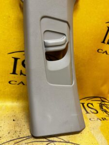 OSŁONA POSZYCIE SŁUPKA B ŚRODKOWEGO ŚRODEK LEWE LEWA LEWEGO SKODA SCALA