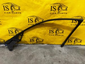 LISTWA RAMKA SZYBY DRZWI PRZÓD PRAWA PRAWY INFINITI M25 M35 M37 M45 M56 Q70