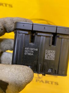 PANEL PRZYCISKÓW PRZEŁĄCZNIKÓW PDC FORD FIESTA MK8