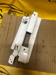 STELAŻ MOCOWANIE LEWE RANGE ROVER VOGUE L405