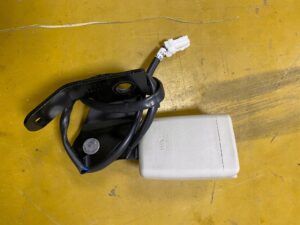 ZAPINKI ZAPIĘCIE PASA KANAPY TYŁ INFINITI Q50