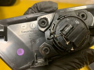 PRAWY PRZÓ MASKOWNICA GŁOŚNIK DRZWI PEUGEOT 508 II