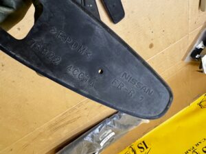 KOMPLET USZCZELKA RELINGU DACHOWEGO LEWA PRAWA NISSAN X-TRAIL III T32