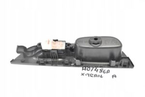 PRZEŁĄCZNIK SZYB PRAWY TYŁ NISSAN X-TRAIL T32