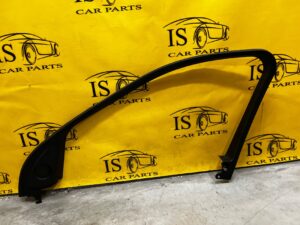 OSŁONA RAMKA DRZWI SZYBY PRZÓD PRAWY LAND ROVER DISCOVERY SPORT L550