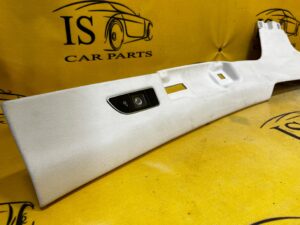 OSŁONA POSZYCIE TAPICERKA SŁUPKA D PRAWA ALCANTARA AUDI A8 D4 LONG