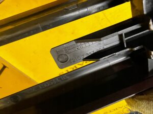 OSŁONA ZAŚLEPKA SZYNY PROWADNICY FOTELA BMW 5 G30 G31 M5 F90 7 G11 G12