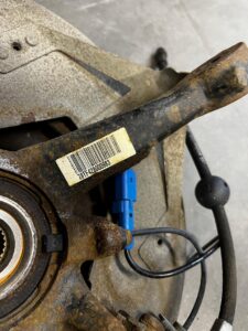 ZWROTNICA AMORTYZATOR PRZÓD LEWY PEUGEOT 508 I 2.0 HDI RXH 4HYBRID