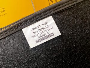 KPL DYWANIKI WYCIERACZKI WELUROWE ORYGINALNE ROAD TRIP PEUGEOT 2008 II EU