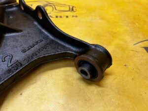 WAHACZ TYŁ TYLNY GÓRNY PRAWY SUBARU FORESTER VI SL 25- 2.0 HYBRYDA