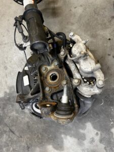 ZWROTNICA AMORTYZATOR PRZÓD PRAWY FORD EXPLORER MK6 3.3 V6 FHEF HYBRID 4X4