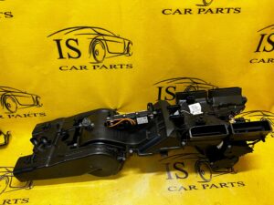 NAGRZEWNICA DMUCHAWA KLIMATYZACJI TYŁ AUDI A8 D5