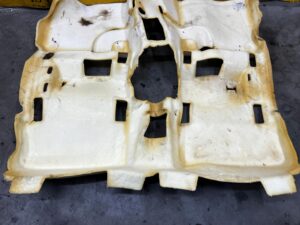 WYKŁADZINA WYGŁUSZENIE DYWAN MATA PODŁOGI PEUGEOT 308 T9 HB EU