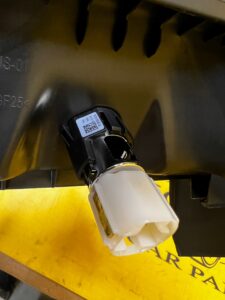 OSŁONA ZAŚLEPKA TUNELU TYŁ ZAPALNICZKA RANGE ROVER VELAR L560