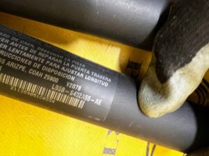 KOMPLET SIŁOWNIKI ELEKTRYCZNE KLAPY TYŁ BAGAŻNIKA FORD EXPLORER MK6