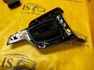 MIESZEK DRĄŻEK ZMIANY BIEGÓW DEKOR TUNELU ŚRODKOWEGO PEUGEOT 308 II T9 EU