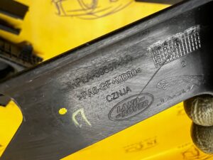 ZAŚLEPKA OSŁONA MASKOWNICA LAND ROVER DISCOVERY 5 V L462