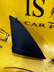 TRÓJKĄT OSŁONA PLASTIK ZAŚLEPKA LUSTERKA LEWEGO BMW 5 G30