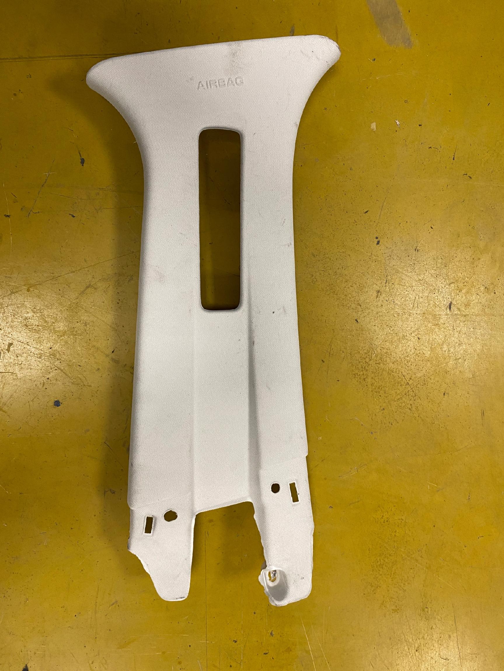 OSŁONA POSZYCIE SŁUPKA B PRAWY ŚROD FORD S-MAX MK2
