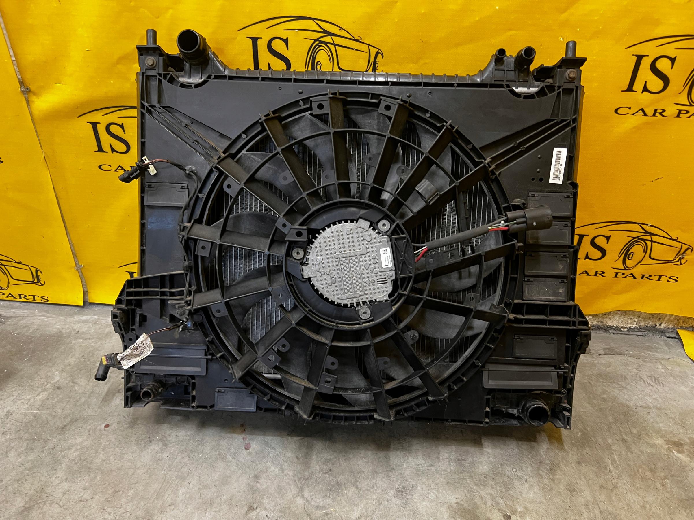 KOMPLET CHŁODNICE WODY KLIMATYZACJI WENTYLATOR RANGE ROVER VELAR L560 2.0D