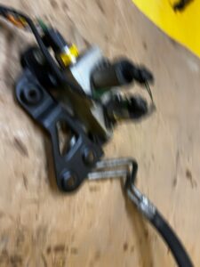 BLOK ZAWOROWY ZAWORÓW ZAWIESZENIA MERCEDES GL X166