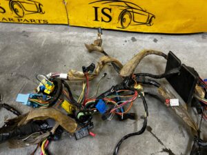 WIĄZKA INSTALACJA DESKI ROZDZIELCZEJ KONSOLI CHEVROLET CORVETTE C5 97-04