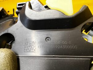 ZAMEK KLAPY TYŁ BAGAŻNIKA TESLA MODEL 3 PRZEDLIFT