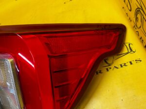 KPL LAMPY LAMPA W BŁOTNIK TYŁ PRAWY PRAWA LEWY LEWA FORD EXPLORER VI MK6 EU