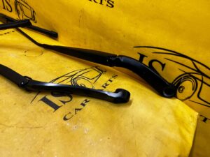 KOMPLET RAMIONA WYCIERACZKI PRZÓD FORD EXPLORER MK6