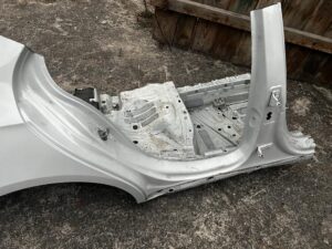 ĆWIARTKA BŁOTNIK SŁUPEK B TYLNY TYŁ PRAWY MERCEDES W177 A KLASA A35