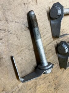 7 X ŚRUBA M16X135 FORD BRONCO 21-