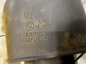 KOMPLET MIECHY MIECH TYŁ TYLNY PNEUMATYCZNY PRAWY LEWY BMW 5 F11