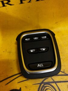 PANEL PRZEŁĄCZNIK SKŁADANIA STEROWANIA FOTELI RENAULT GRAND SCENIC IV