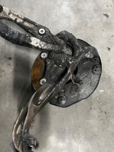 ZWROTNICA ZAWIESZENIE PRZÓD PRAWY PRAWA MERCEDES C-KLASA W206 2WD RWD