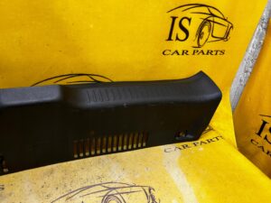 LISTWA OSŁONA PLASTIK PASA TYLNEGO RENAULT CLIO IV 4 HB HATCHBACK