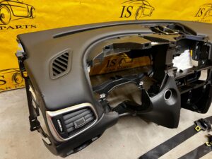 KOMPLET DESKA + 3 X PODUSZKI PASY INFINITI Q30 QX30