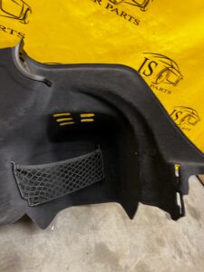 BOCZEK BAGAŻNIKA PRAWY AUDI A8 D4 LONG LIFT