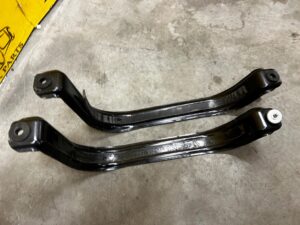 MOCOWANIE UCHWYT ZBIORNIKA PALIWA RANGE ROVER EVOQUE II L551