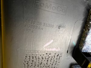 POSZYCIE OSŁONA OBUDOWA SŁUPKA C TYŁ PRAWY FORD RANGER MK5 V