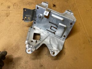 WSPORNIK MOCOWANIE UCHWYT STEROWNIKA MODUŁU KEYLESS MERCEDES GLS X166