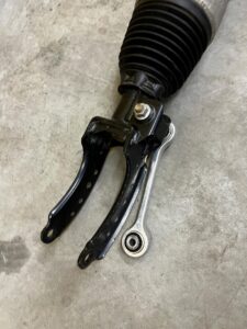 AMORTYZATOR PNEUMATYCZNY MIECH PRZÓD PRAWY PORSCHE CAYENNE II 7P5 GTS