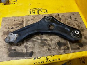 WAHACZ PRZÓD PRZEDNI PRAWY RENAULT MEGANE IV