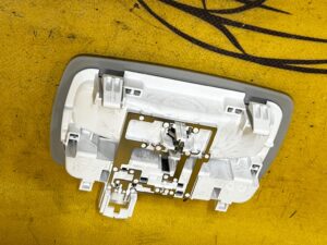 LAMPKA OŚWIETLENIE PODSUFITKI WNĘTRZA KABINY DACIA SANDERO III 2023R