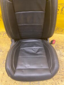 KOMPLET FOTELI WNĘTRZE KANAPA BOCZKI PODUSZKI FORD MUSTANG MK6 VI 6