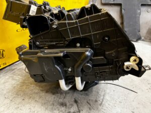 KOMPLETNA NAGRZEWNICA DMUCHAWA FORD KUGA MK3 RHD