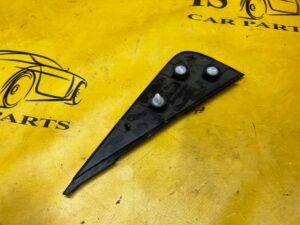 ZAŚLEPKA TRÓJKĄTNA TRÓJKĄT DRZWI TYŁ PRAWY DACIA DUSTER II